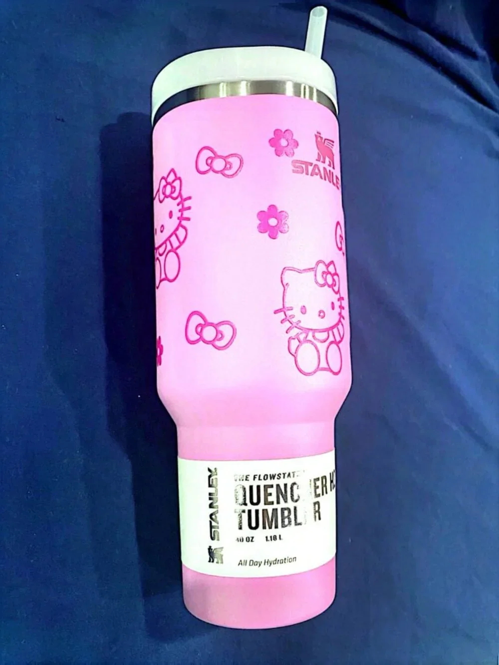 Stanley Hello Kitty Pink 40oz FlowState Quencher H2.0 Tumbler Straw Cup - Picture 2 of 4